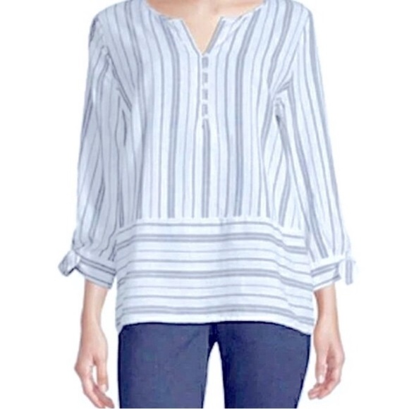 Liz Claiborne Tops - Liz Claiborne Linen Women’s Top Xtra Large Striped Blue and White 3/4 Sleeve
